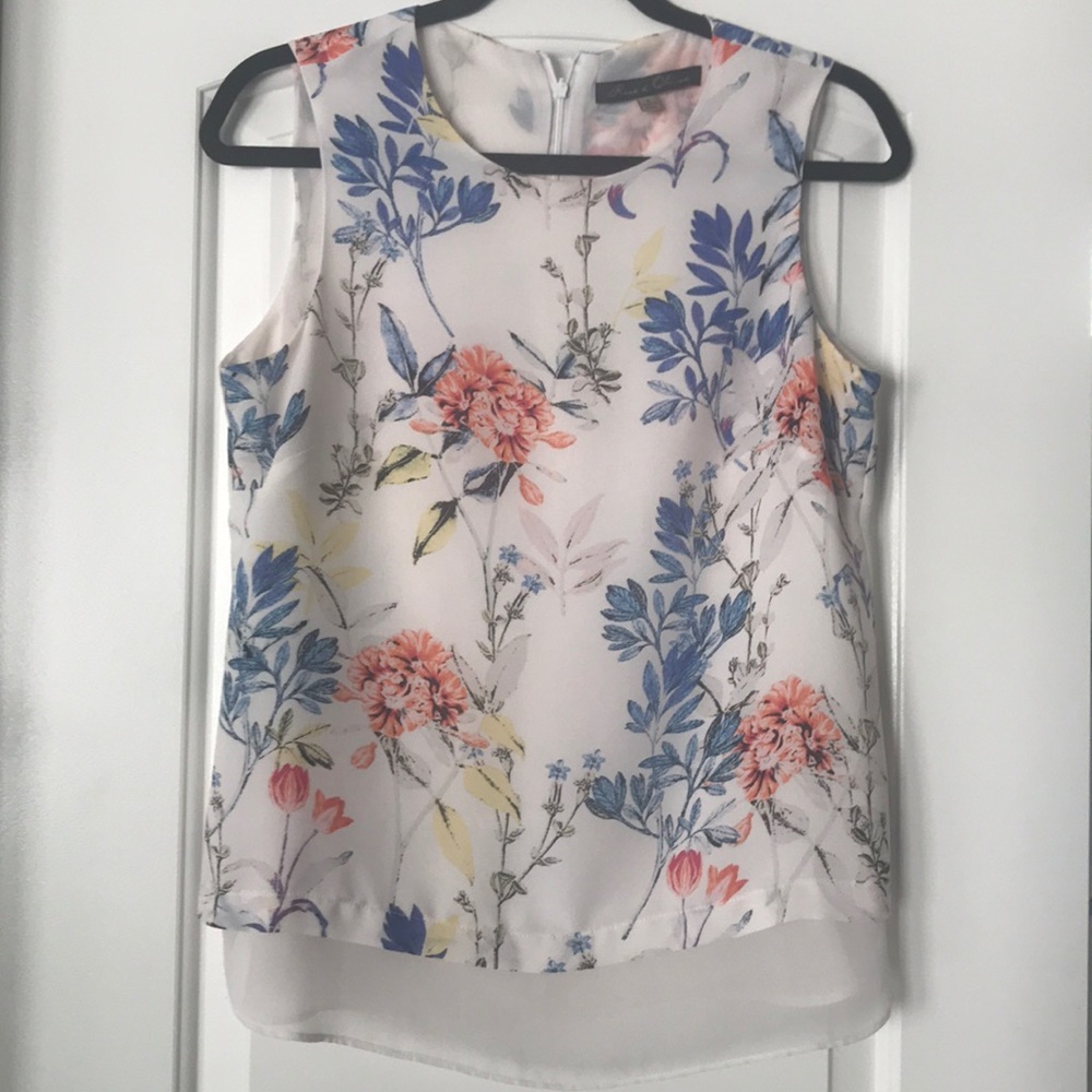 Fun and feminine lined sleeveless blouse